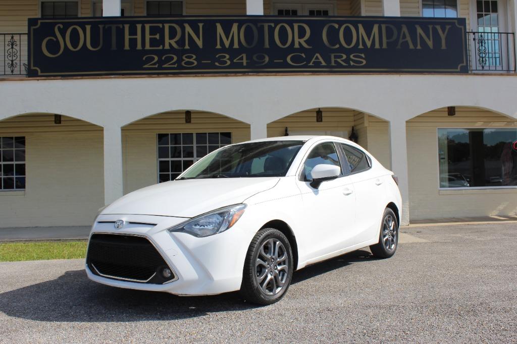 2019 Toyota Yaris LE